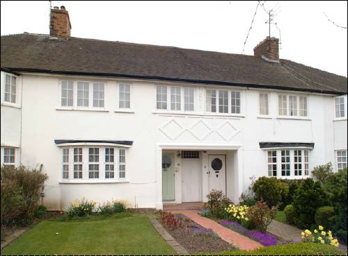 08-8a Brunner Close